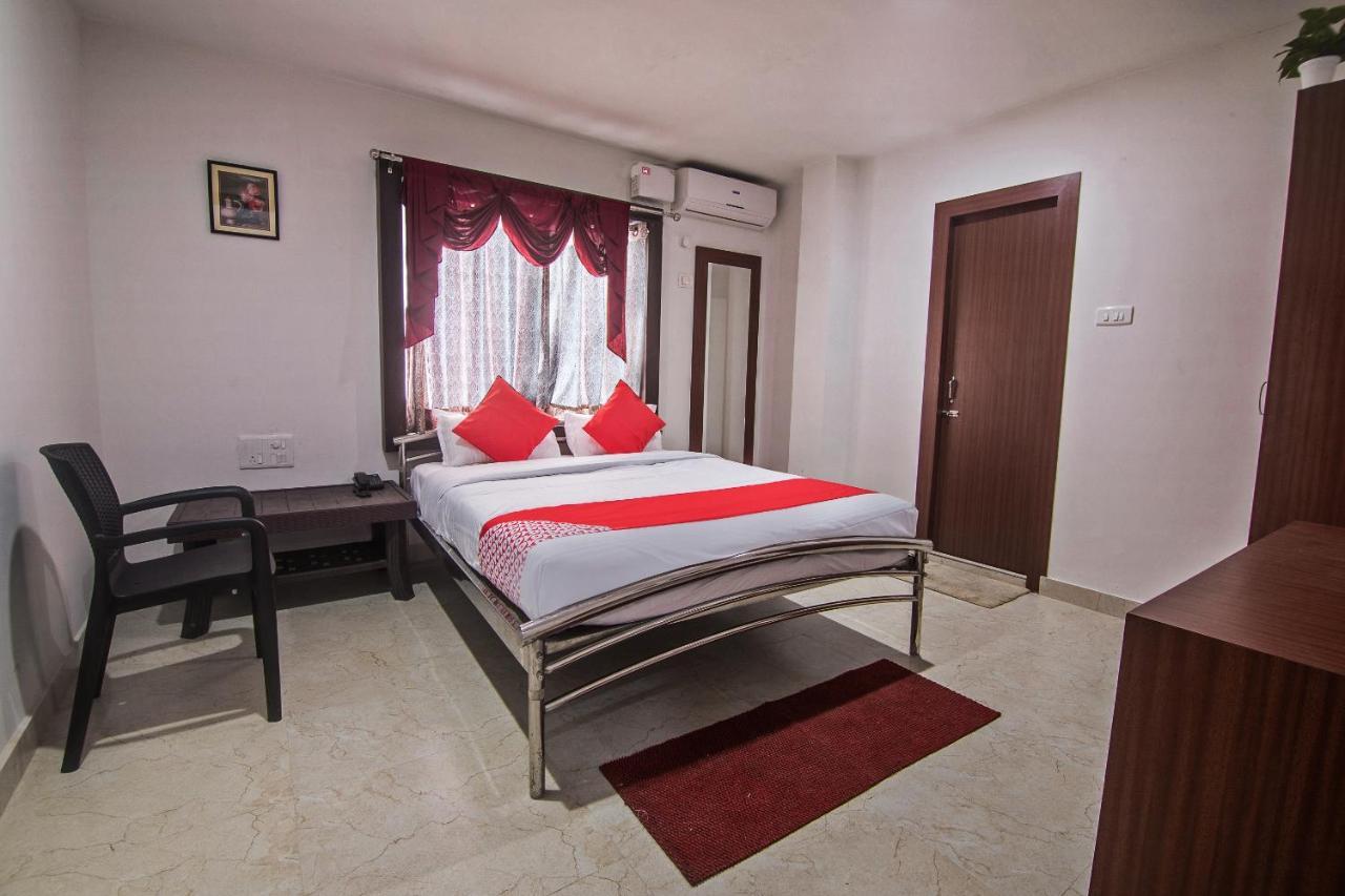Oyo 14431 Sai Nivas Hotel กูวาฮาติ ภายนอก รูปภาพ
