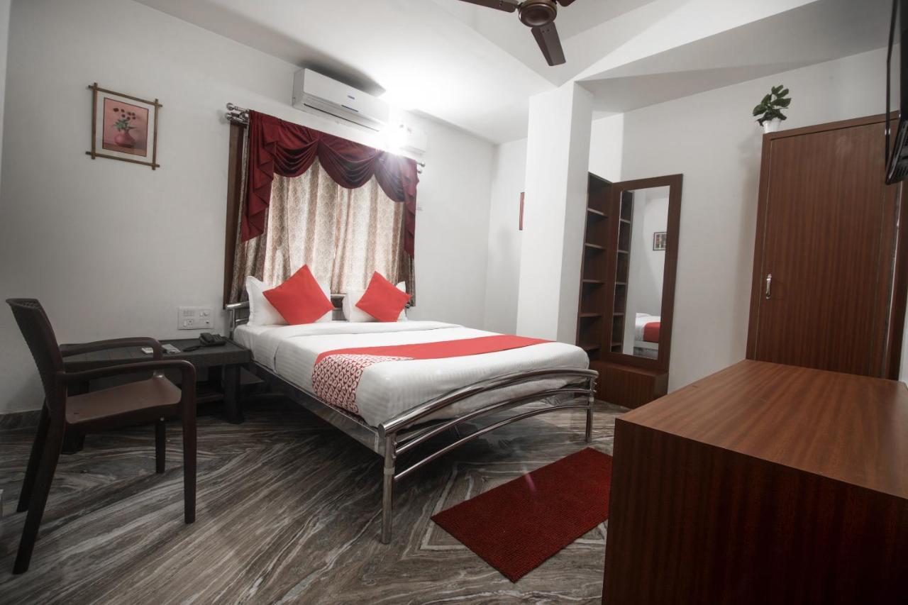 Oyo 14431 Sai Nivas Hotel กูวาฮาติ ภายนอก รูปภาพ