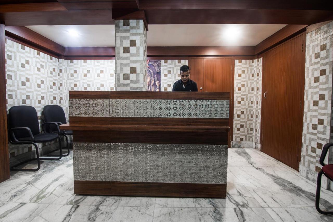 Oyo 14431 Sai Nivas Hotel กูวาฮาติ ภายนอก รูปภาพ